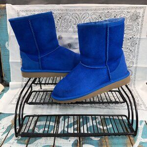 Ugg Boots Big Girl Size 2 Blue Suede Classic Short 5251